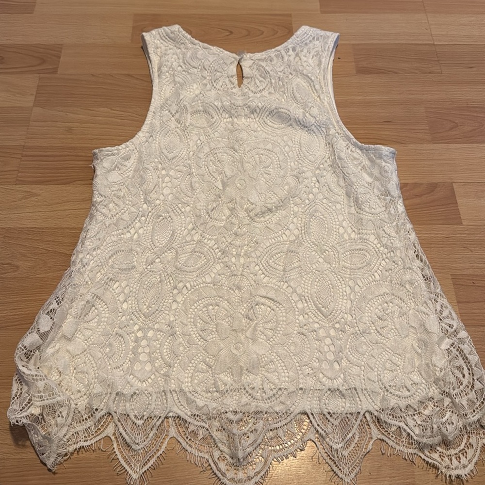 Small top - Picture 2 of 2